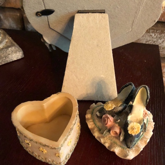 Vintage Resin Decor “Ladies Fashion” - Picture 3 of 7